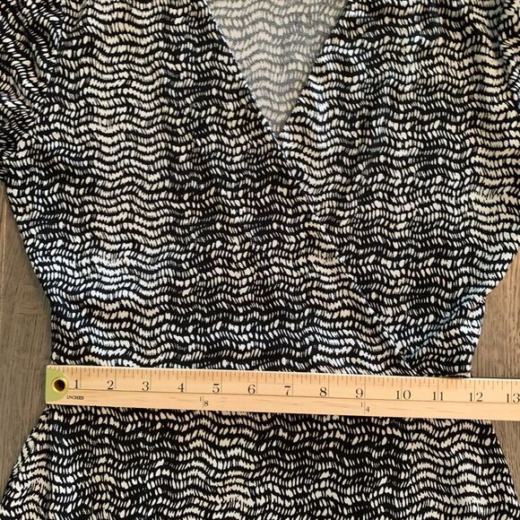APT 9 Dress Women’s XS Black White Print Short cuffed Sleeve Faux Wrap Medium. - Picture 13 of 15